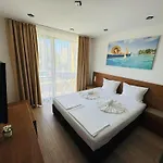 Family Serenity Palace * אקהטופול