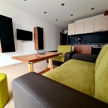 Family Serenity Palace Otel *