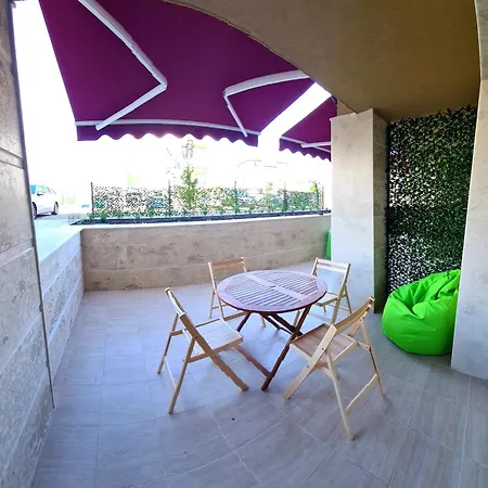 Family Serenity Palace *