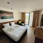 Family Serenity Palace 호텔 *