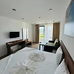 Family Serenity Palace 호텔 아크토폴
