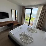 Family Serenity Palace *