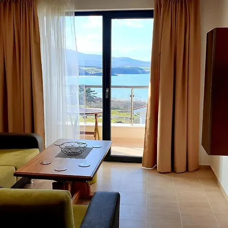 Family Serenity Palace *