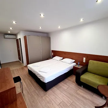 酒店 Family Serenity Palace 阿赫托波尔