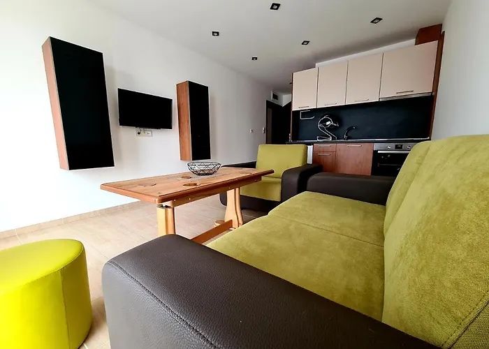 Family Serenity Palace Hotel *