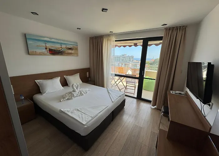 Family Serenity Palace Hotel Ahtopol