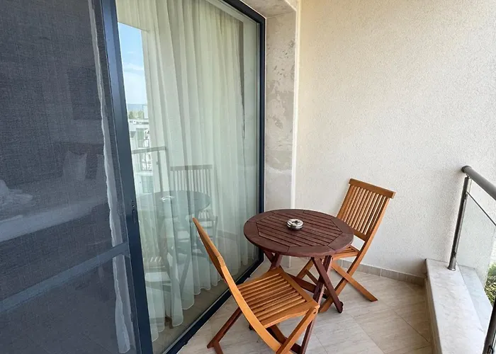 Family Serenity Palace Ahtopol