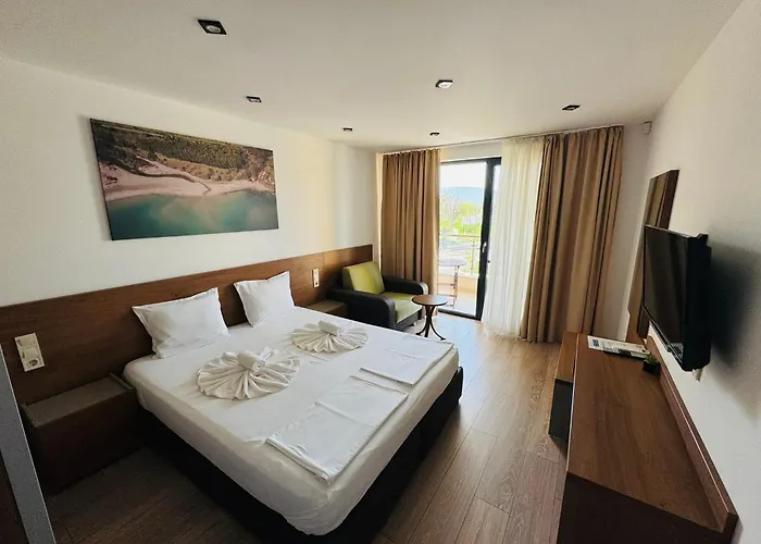 Family Serenity Palace Hotel *